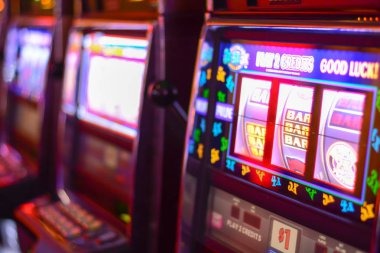 Starlight Princess slot reels with bright symbols and payout info